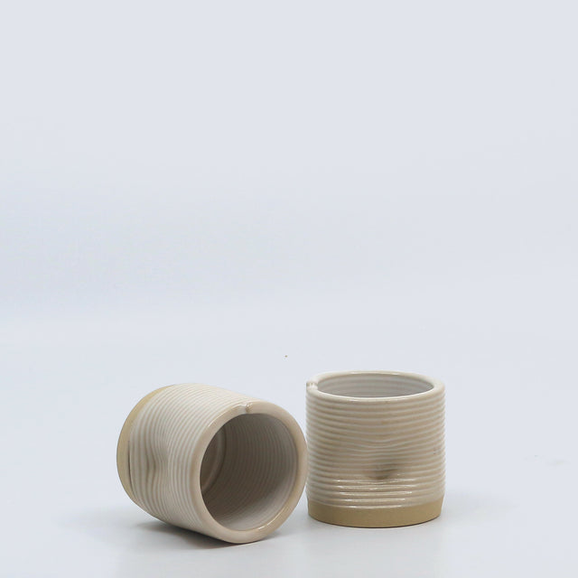 două cești pentru cafea scurtă din ceramică imprimată 3D culoarea alb
